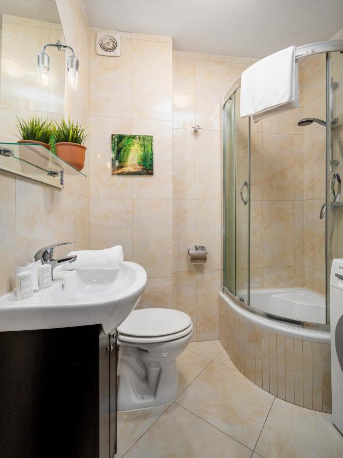 Warsaw Apartments Jana Pawla II 18 Street Bagian luar foto